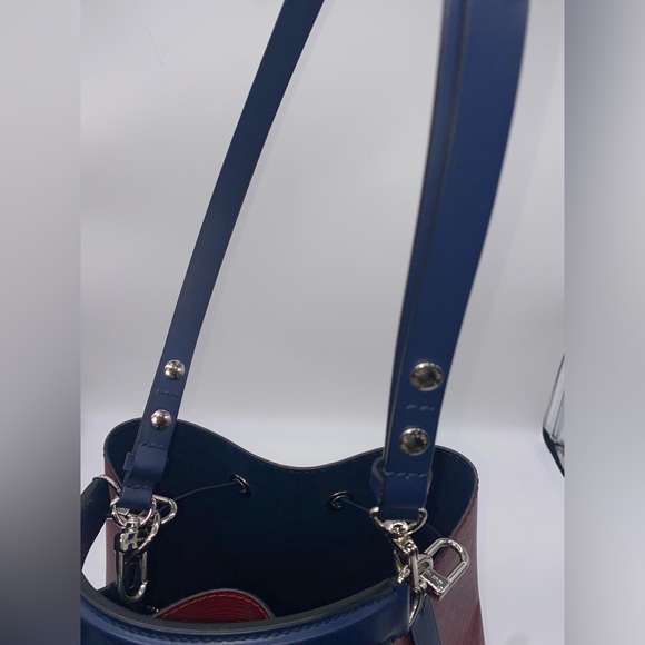 LV NÈONOÈ Epi Bag - Picture 11 of 14
